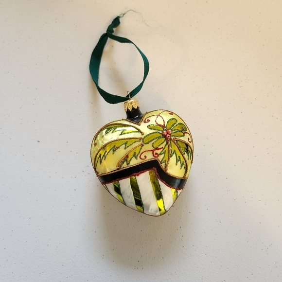 Vintage Glass Christmas Tree Ornament Holly Heart 90s 1990s Handpainted Shiny - Picture 1 of 5